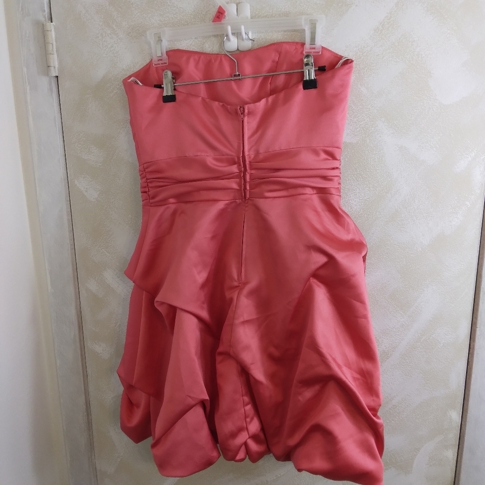 Size 8 Strapless David's Bridal Coral Salmon Bubble Balloon Skirt - Picture 3 of 9